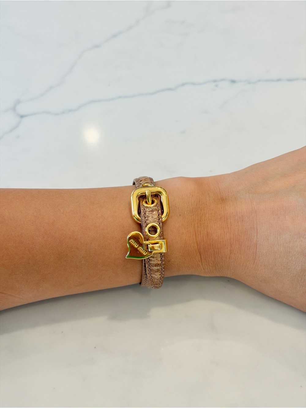 Miu Miu Pink Leather Bracelet with Gold Heart Charm - Picture 3 of 4